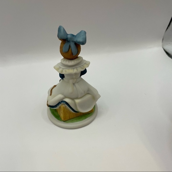 Woodmouse Lucinda Figurine - Picture 3 of 5